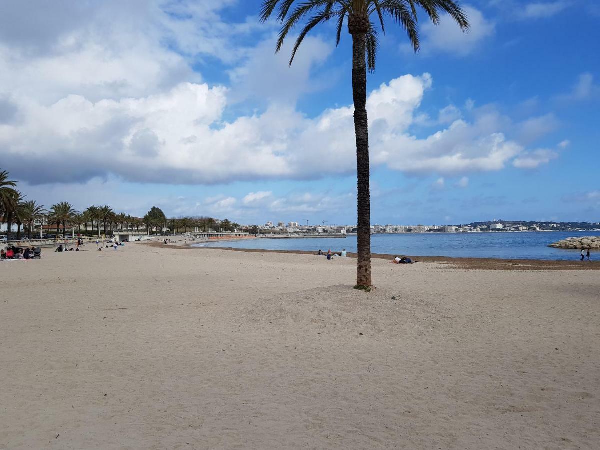 T2 Coquet Proche Plages, Port Et Centre Ville โกลเฟอ-จวน ภายนอก รูปภาพ